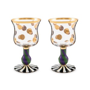 كأس سيرك باللونين البنفسجي والأخضر