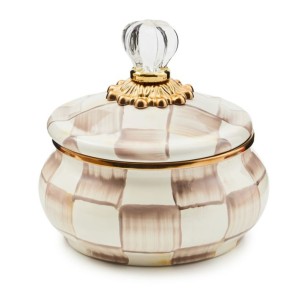 وعاء قصير من المينا من مجموعة موكا تشك